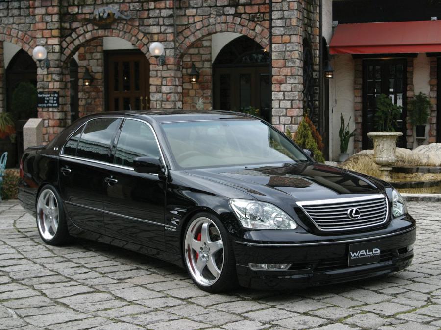 Lexus LS430 by Wald 2003 года  (фото 2 из 6)
